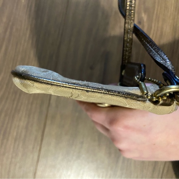 Coach small wristlet - Picture 3 of 7